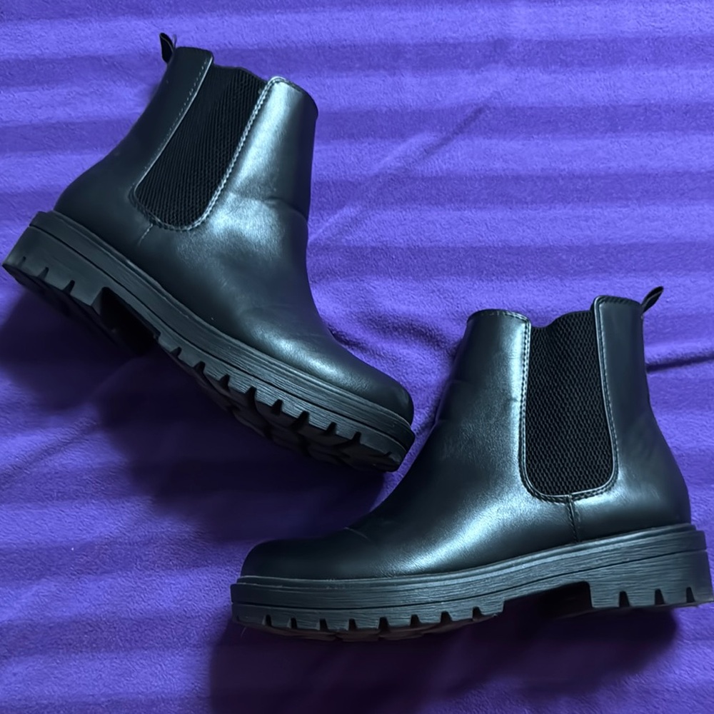 Soda Black Ankle Booties